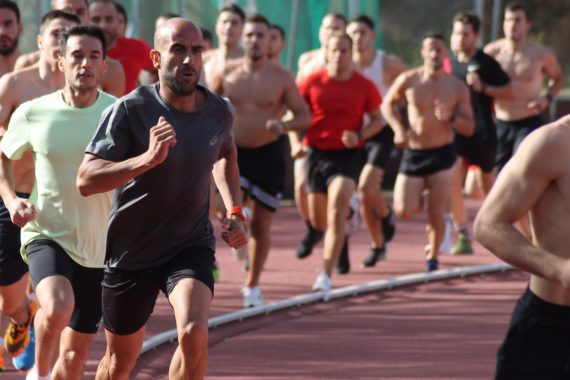 opositores a bombero entrenando