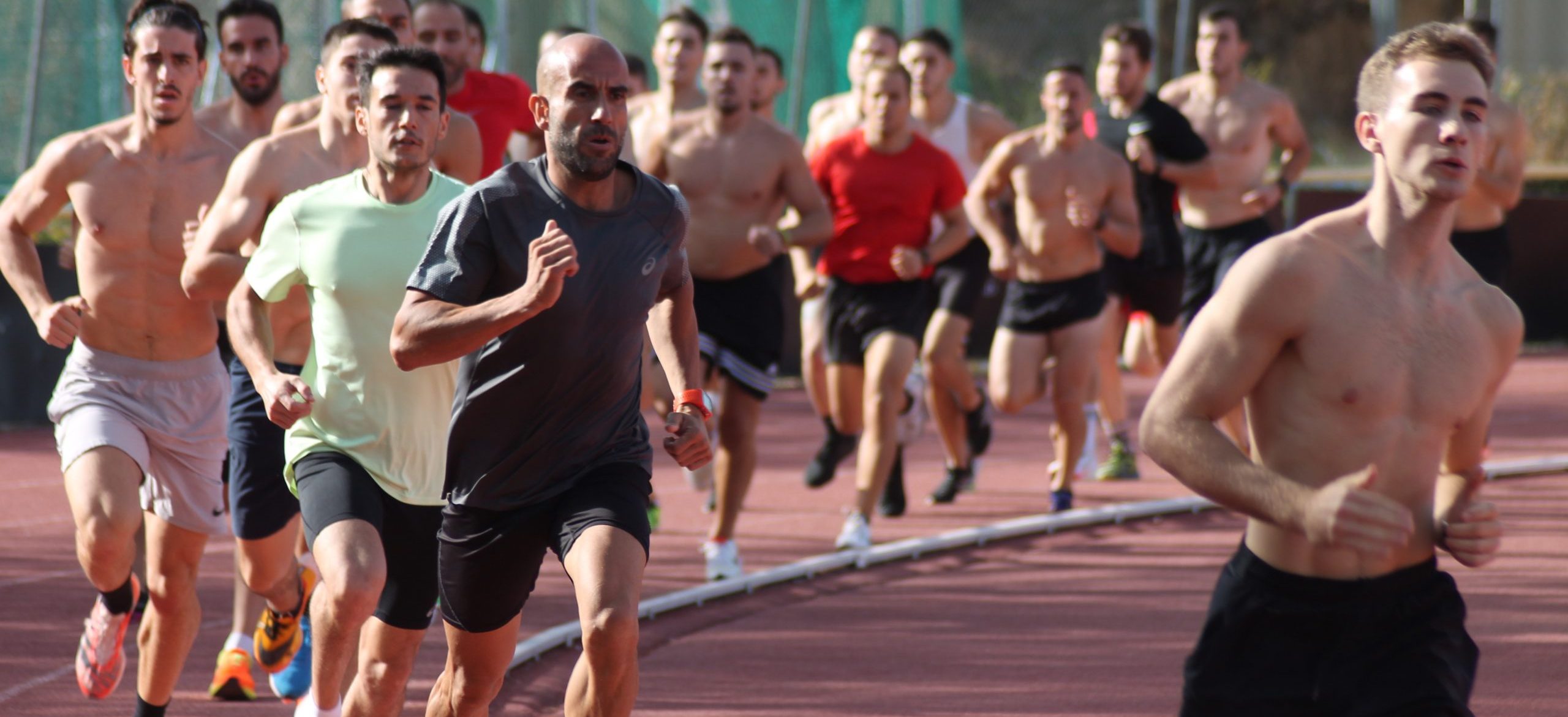 opositores a bombero entrenando